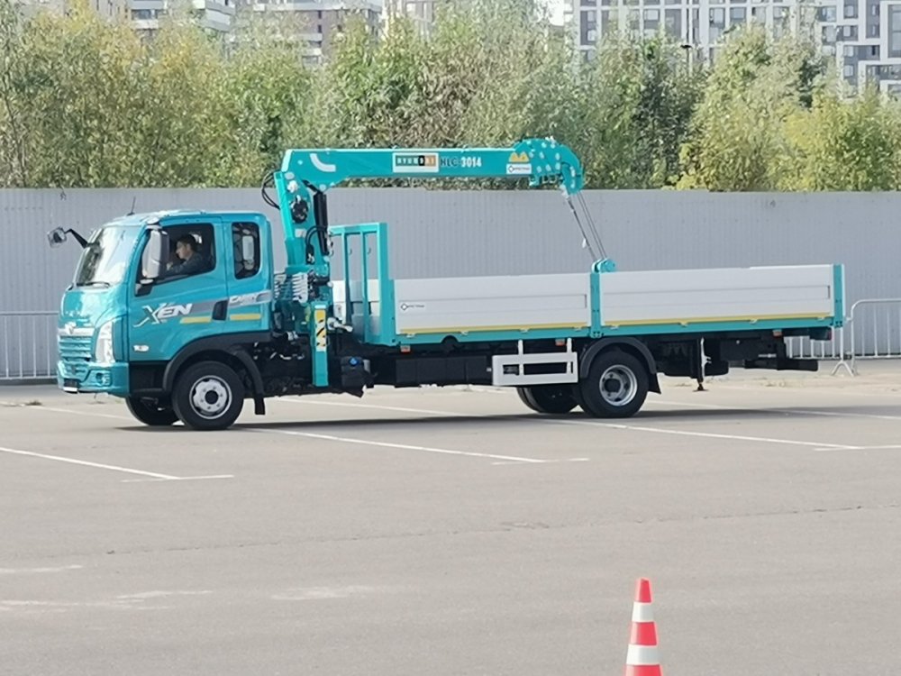 Бортовой автомобиль с КМУ Daewoo Dexen EE7AA фото